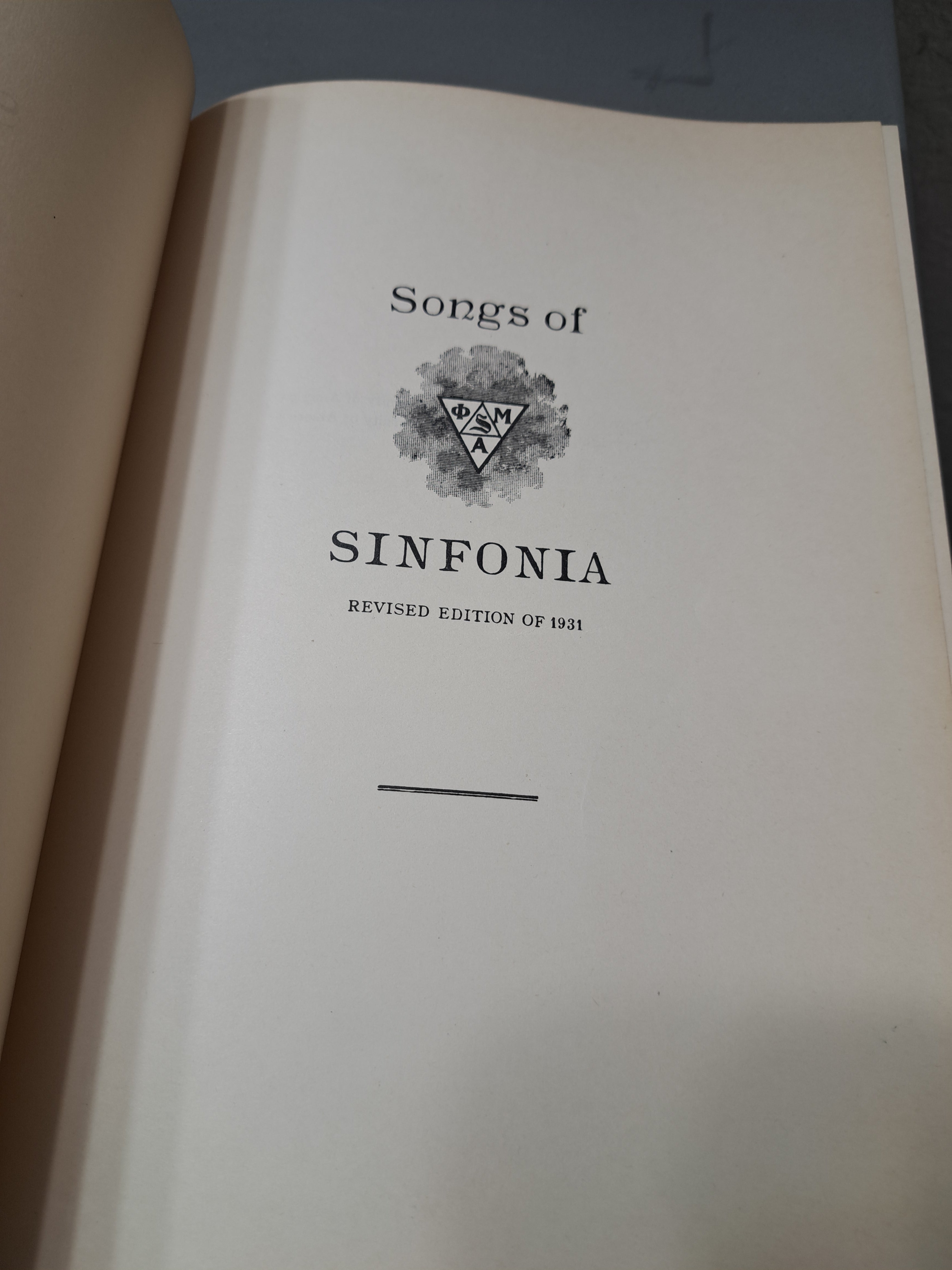 Vintage 1931 edition of Songs of Sinfonia
