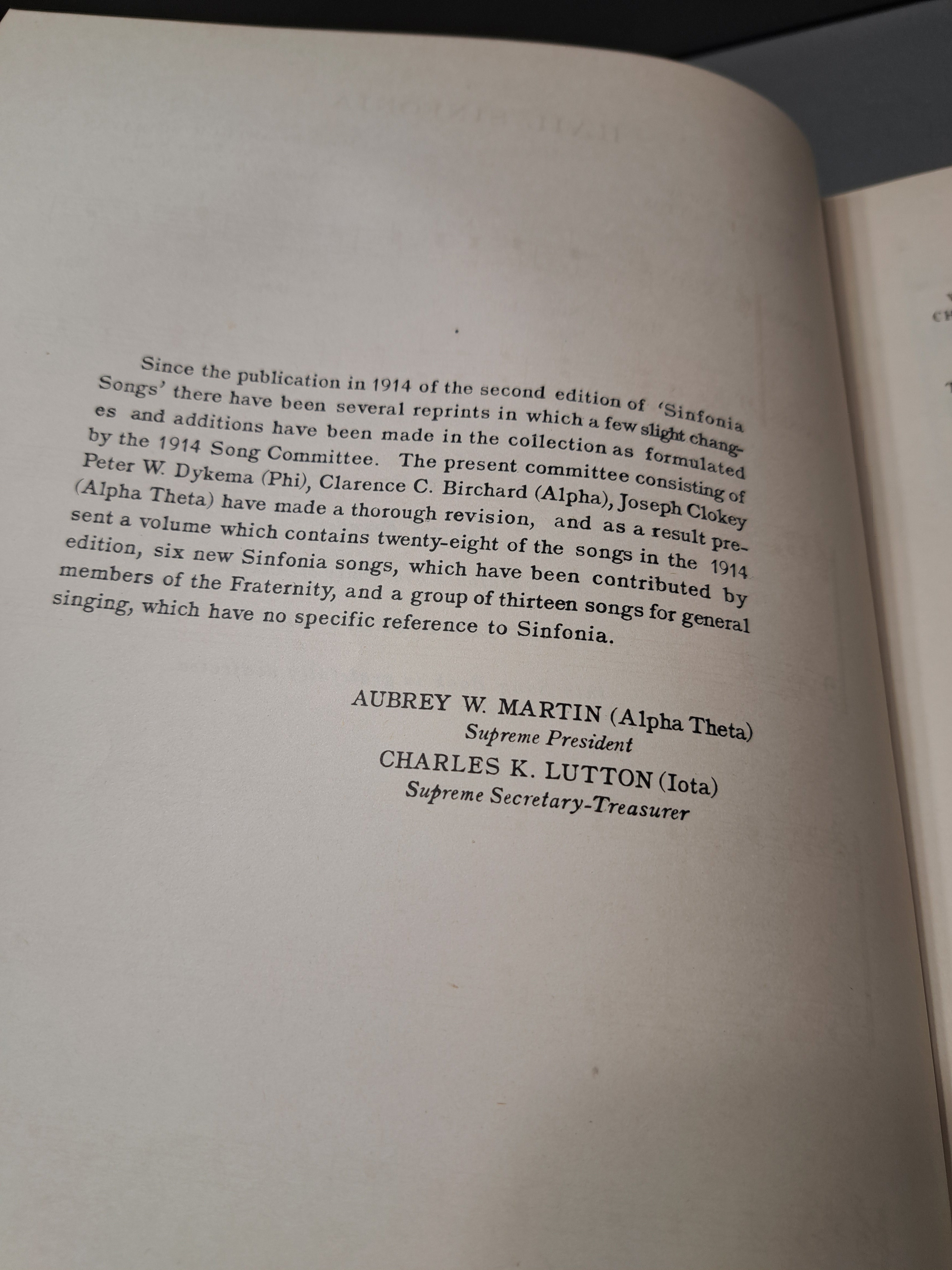 Vintage 1931 edition of Songs of Sinfonia