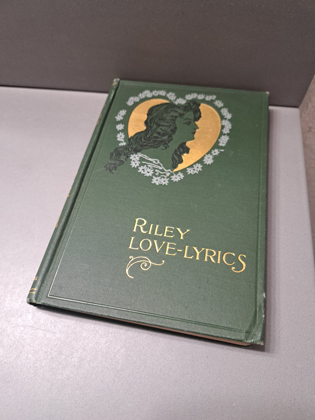Vintage 1905 edition of Riley Love-Lyrics by James Whitcomb Riley with Life Pictures by William E Dyer