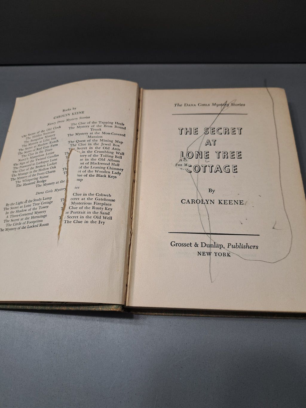 Vintage 1934 The Secret at Lone Tree Cottage by Carolyn Keene