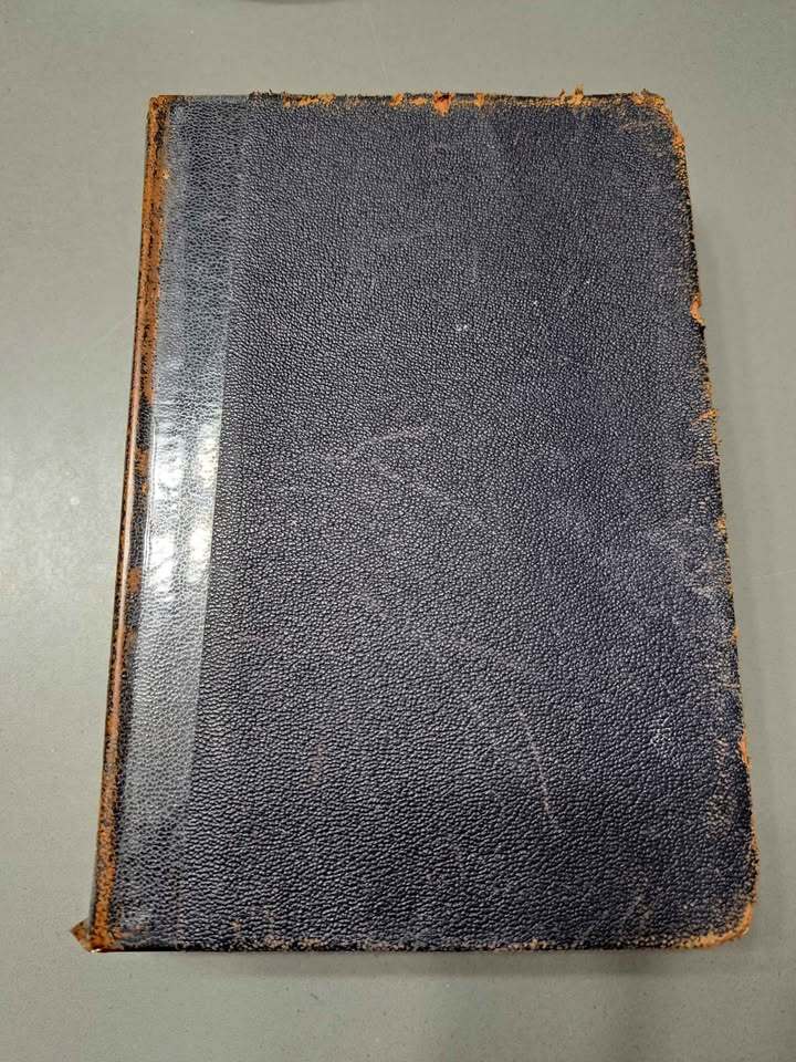 Vintage 1932 first edition The Standard Book of British & American Verse. English & American poetry