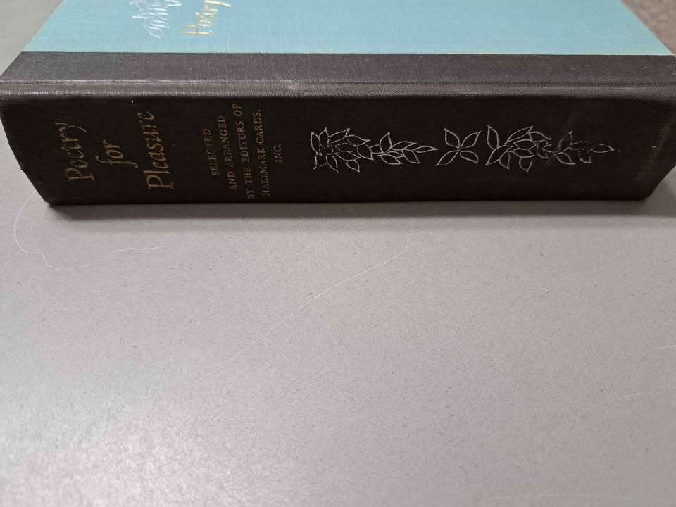 Vintage 1960 Poetry for Pleasure. The Hallmark Book of Poetry