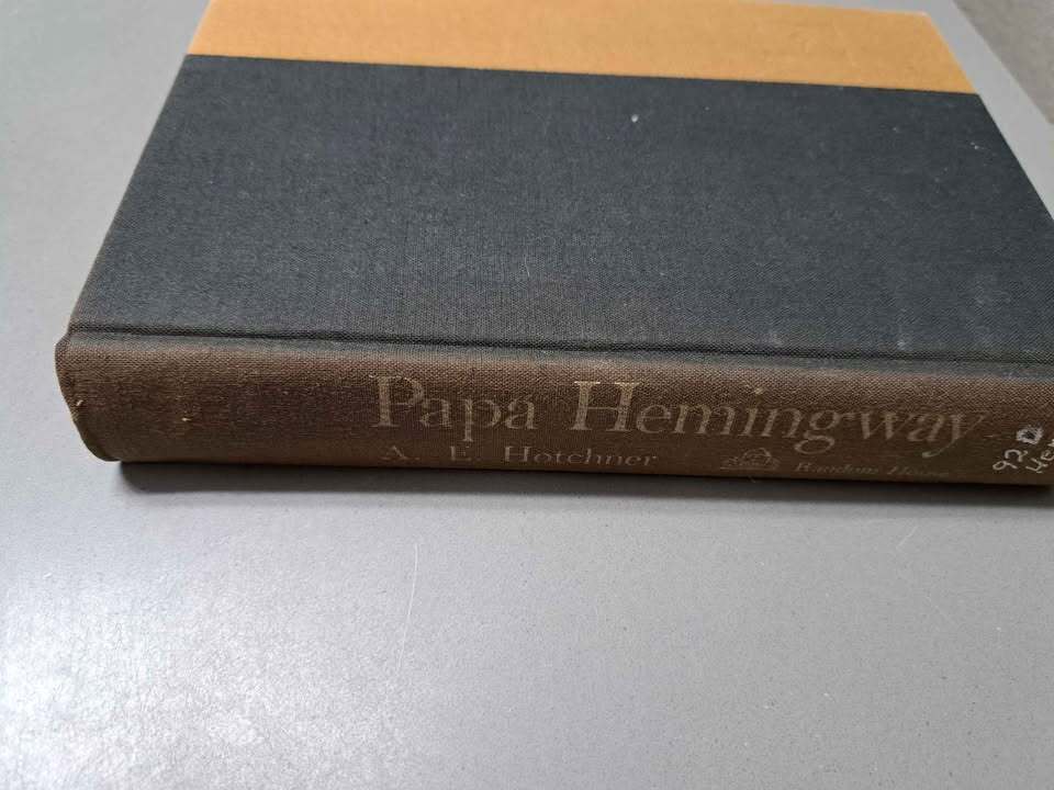 Vintage 1966 Papa Hemingway: A Personal Memoir by A. E. Hotchner (hardcover)