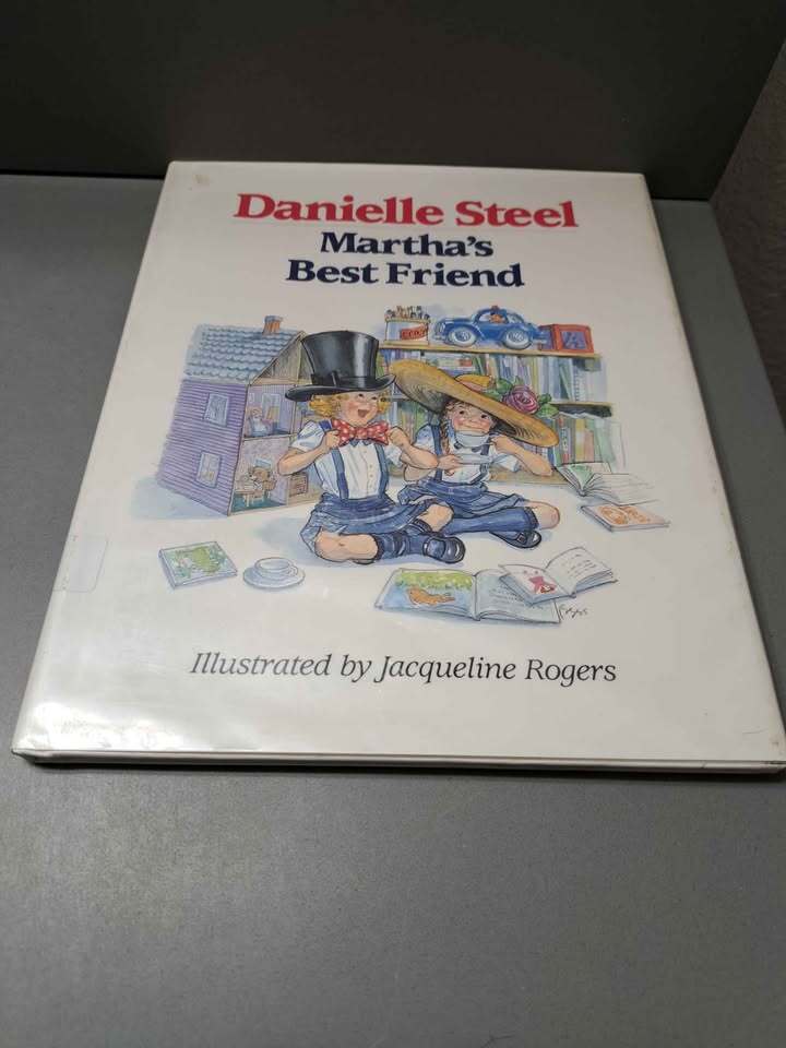 Vintage 1989 Martha's Best Friend by Danielle Steel