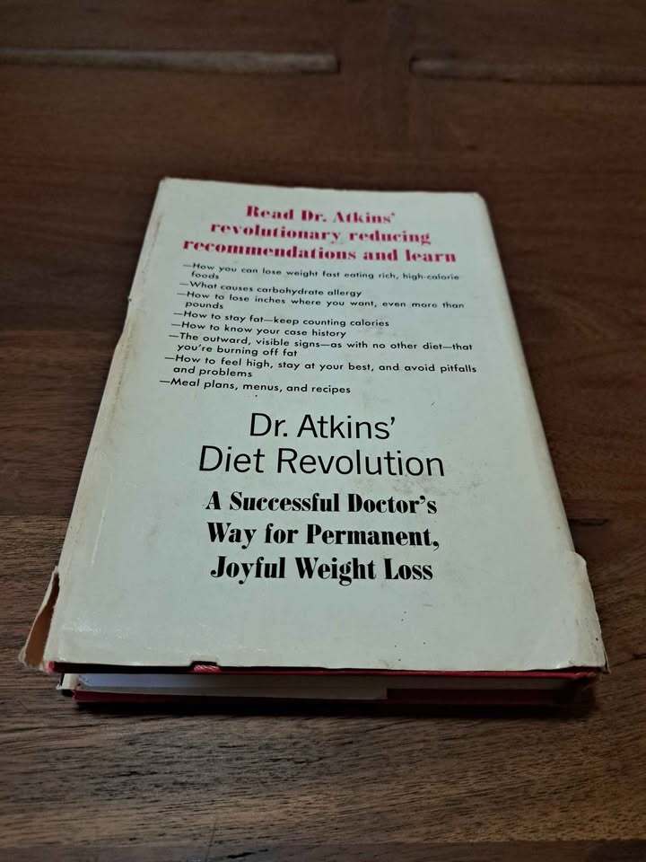 Vintage 1972 first edition of Dr Atkins diet revolution