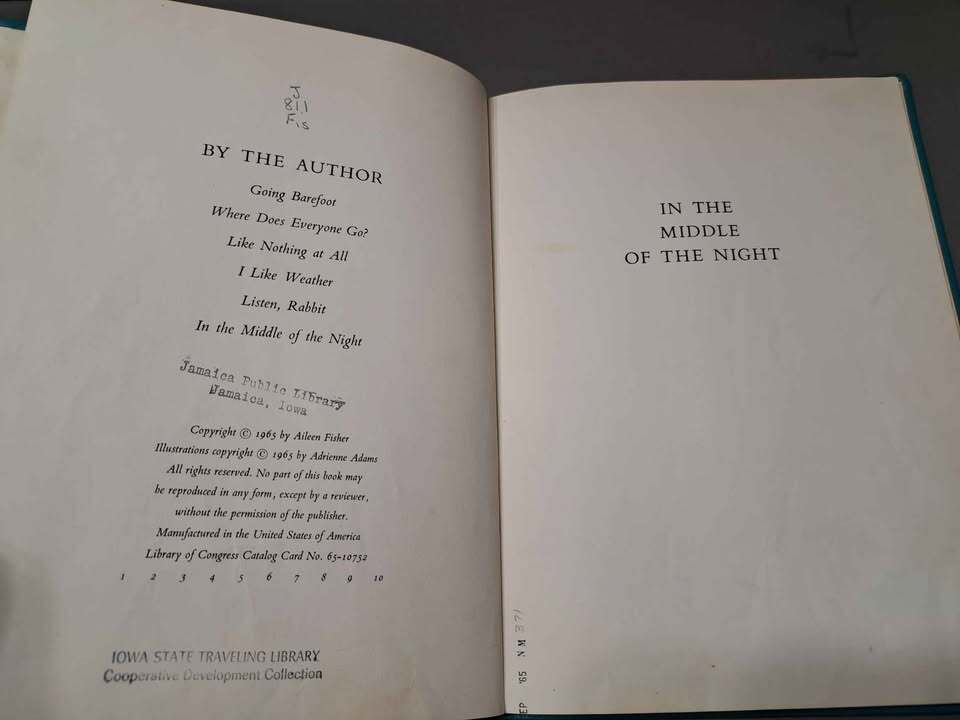Vintage 1965 first edition of In the Middle of the Night by Aileen Fisher (hardcover)