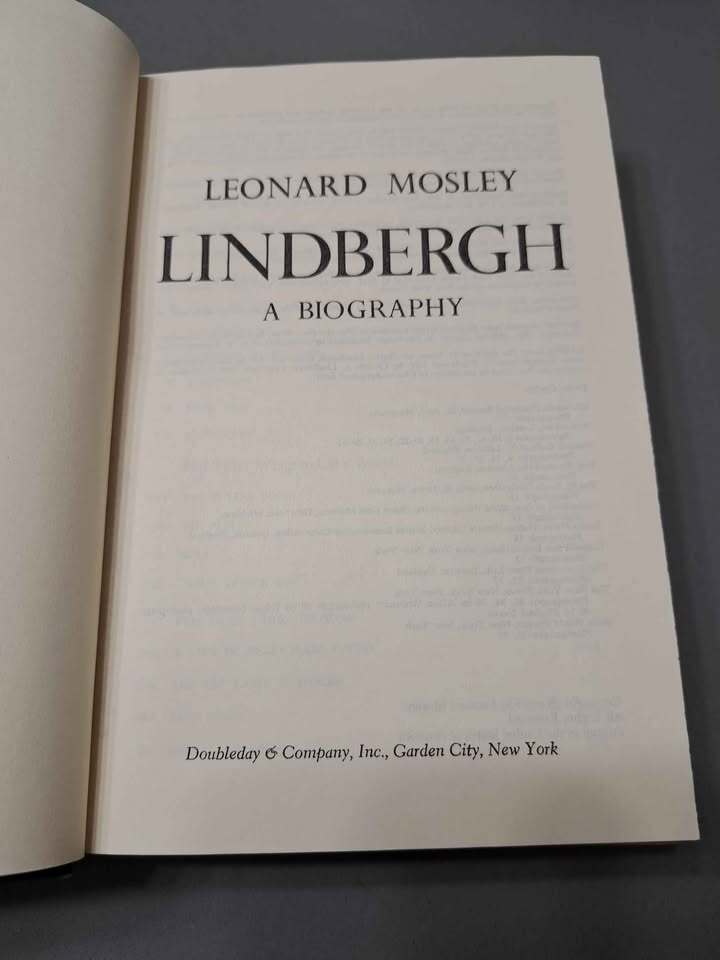 Vintage 1976 American aviator Charles Lindbergh: A Biography by Leonard Mosley (hardcover)