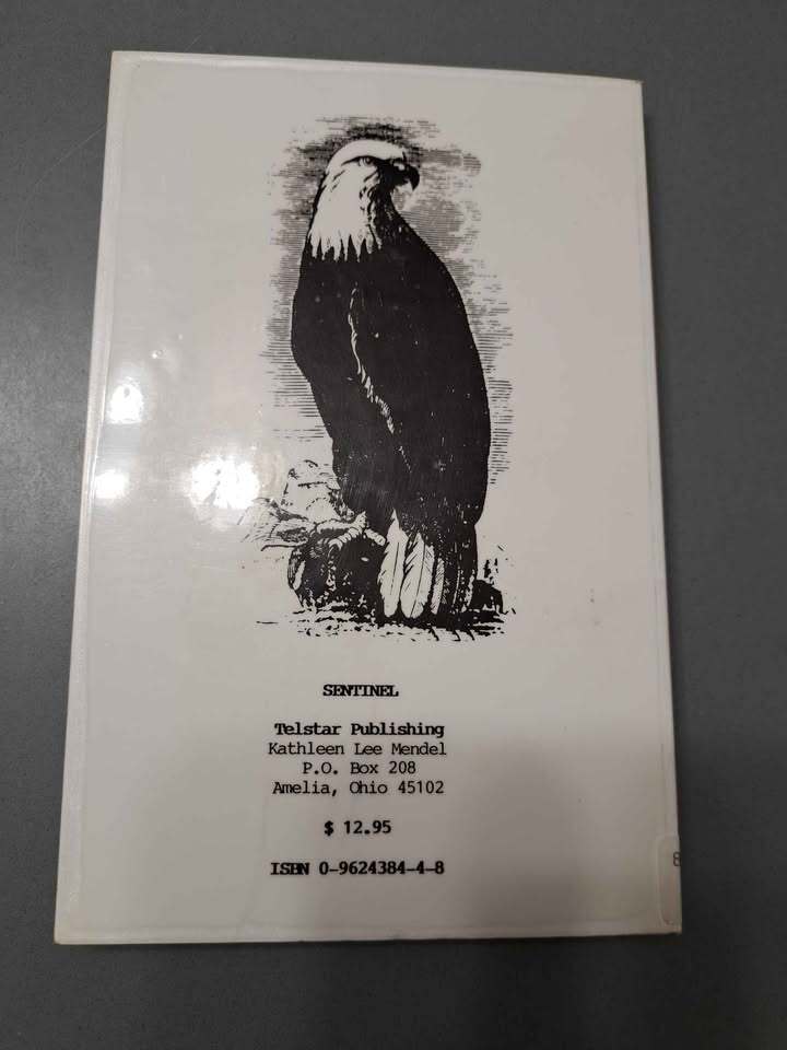 Vintage 1990 first printing of Sentinel edited by Kathleen Lee Mendel