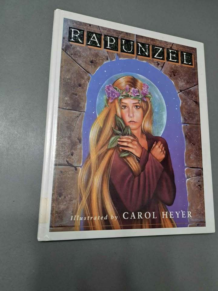 Vintage 1990s illustrated version of the Grimm's fairy tale Rapunzel (hardcover)