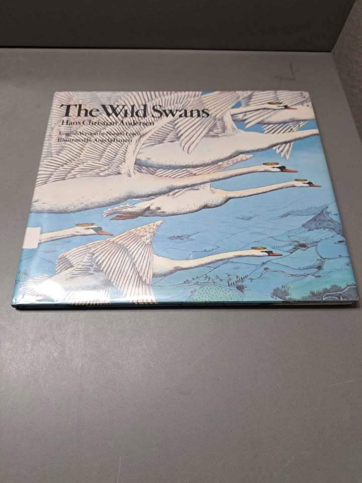 Vintage 1964 first edition of the fairytale The Wild Swans by Hans Christian Andersen (hardcover)