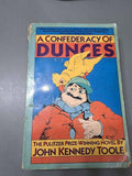 Vintage 1987 A Confederacy of Dunces. John Kennedy Toole comic masterpiece winning pulitzer price
