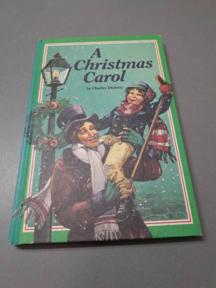 Vintage 1979 A Christmas Carol by Charles Dickens (Weekly Reader Book)